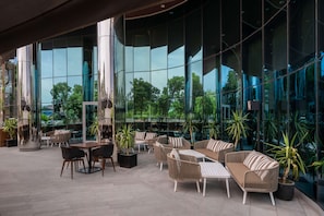 Terrace/patio - DoubleTree by Hilton Hotel Yerevan City Centre (Yerevan)