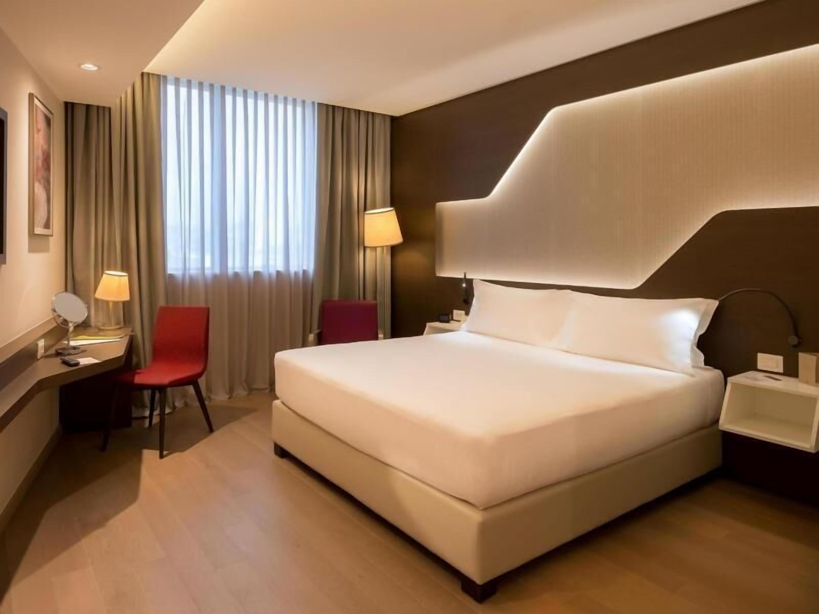 In-room safe, desk, soundproofing, free cots/infant beds