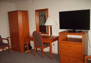 King Room | In-room safe, desk, laptop workspace, blackout drapes