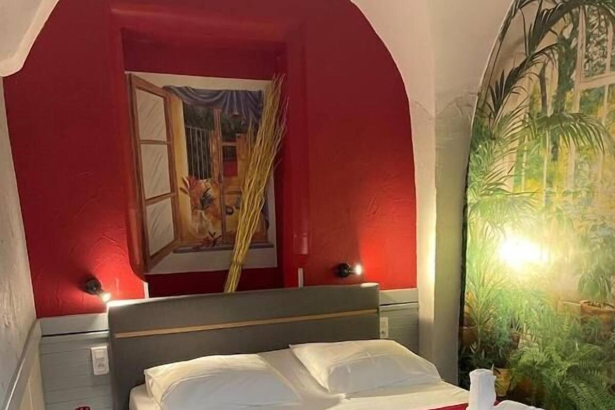 1 chambre, minibar, coffres-forts dans les chambres, bureau