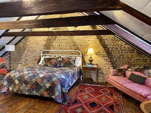 Annie Danner Suite | 1 bedroom, individually decorated, individually furnished - Inn at Lincoln Square (Gettysburg)