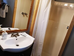 Articles de toilette gratuits, serviettes fournies