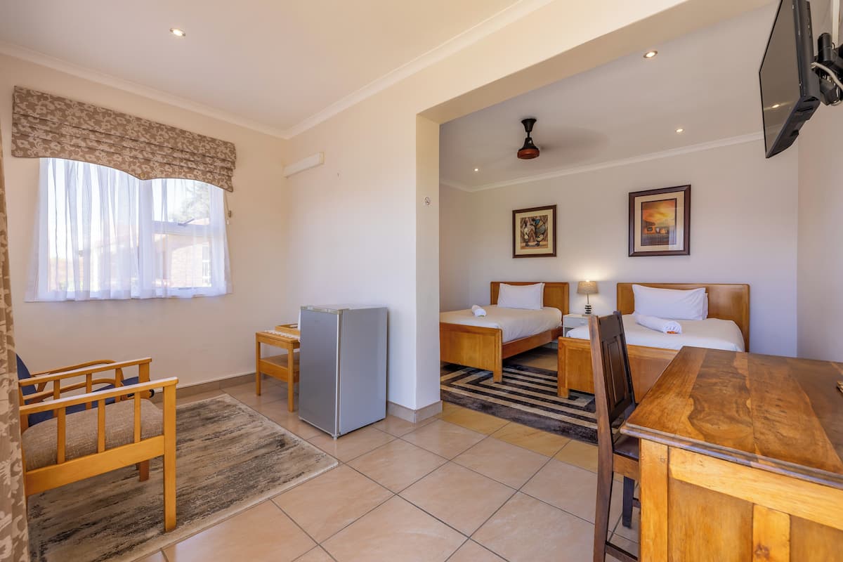 The Mountains | Premium bedding, in-room safe, individually decorated, laptop workspace