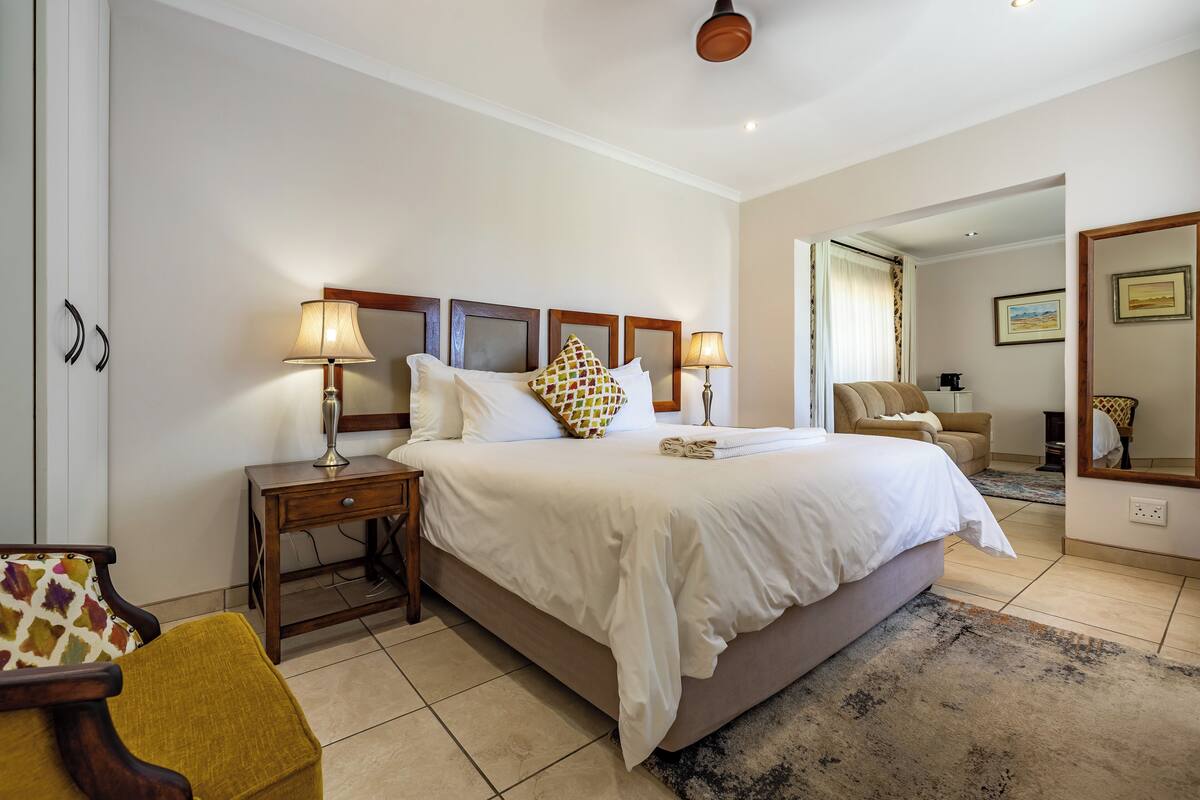 The Mountains Suite | Premium bedding, in-room safe, laptop workspace, WiFi (free)