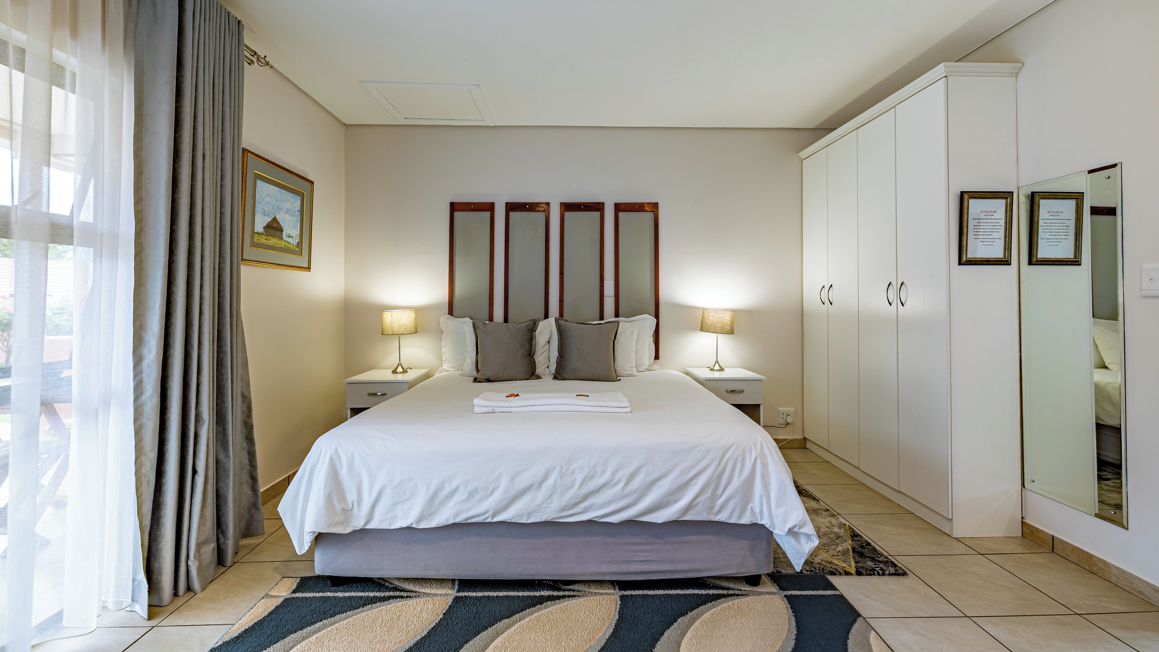 The Aviary (2 sleeper)