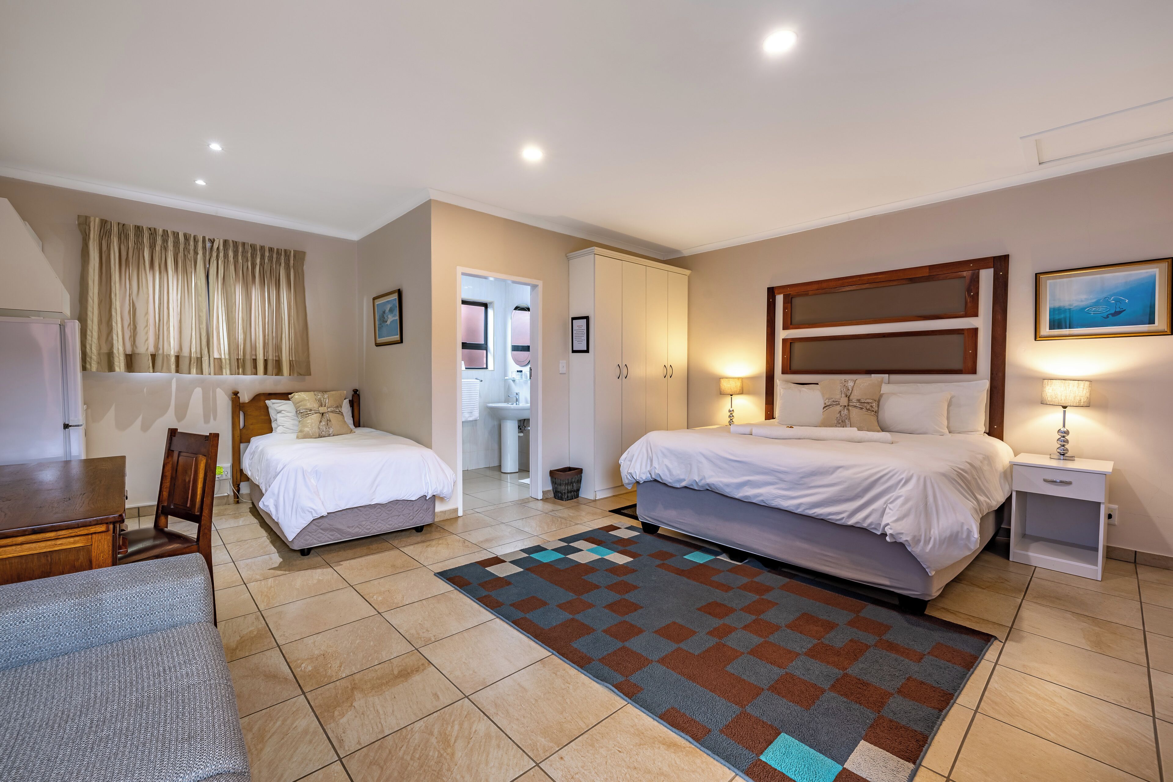 The Aviary (3 sleeper) | Premium bedding, in-room safe, individually decorated, laptop workspace