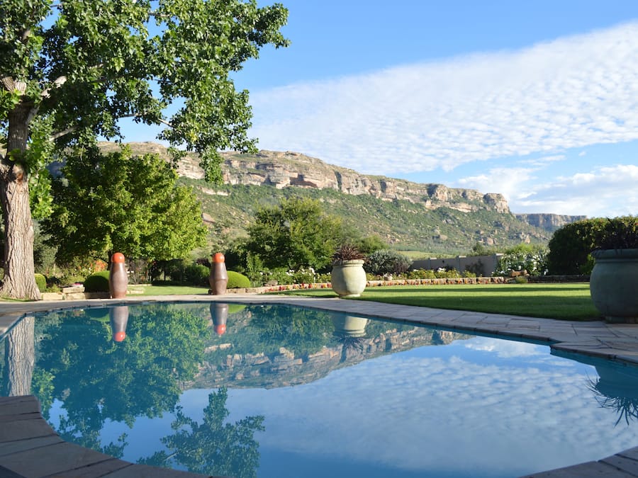 حمّام سباحة خارجي