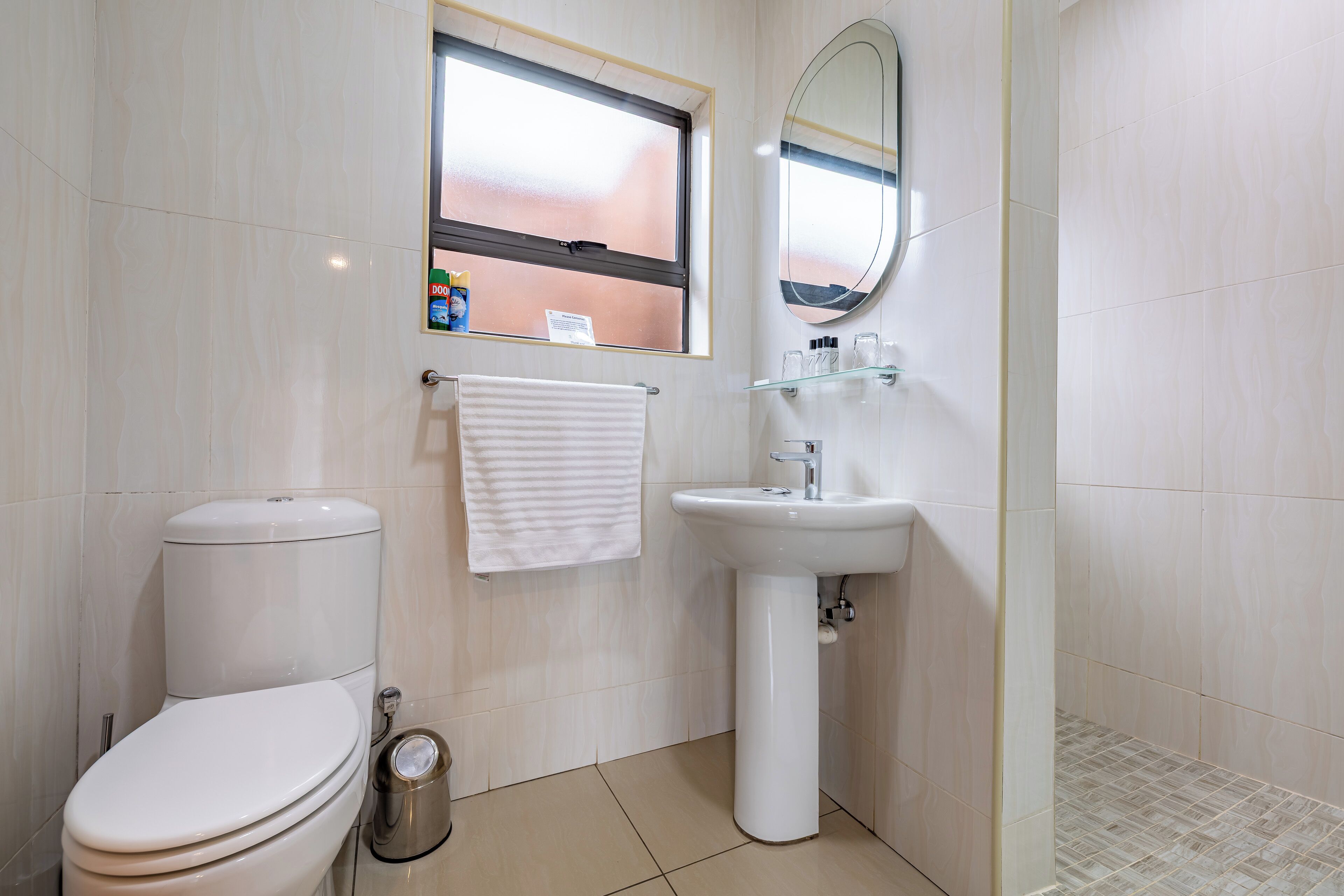 The Aviary (3 sleeper) | Bathroom | Hair dryer, towels, soap, shampoo