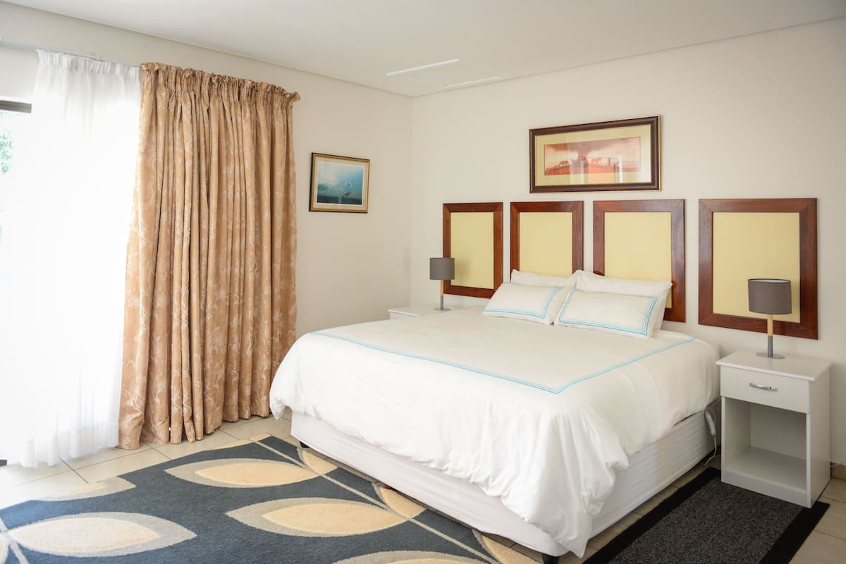 The Aviary (2 sleeper) | 1 bedroom, premium bedding, in-room safe, individually decorated