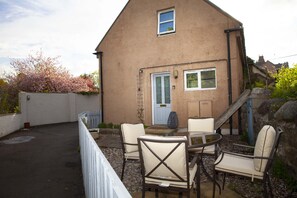 Casa de campo superior, banheiro compartilhado, vista para o pátio | Fachada