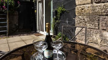 Superior Cottage, Accessible, Ensuite | Property entrance