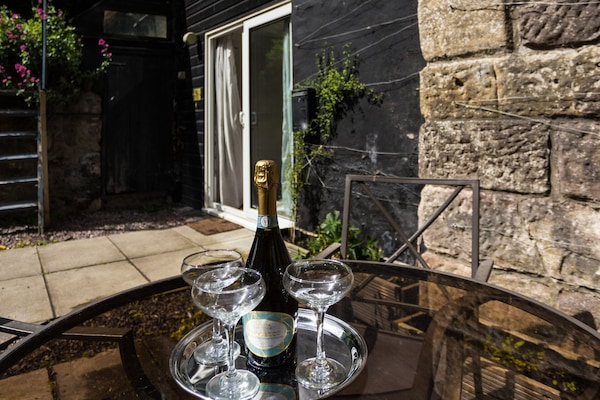 Superior Cottage, Accessible, Ensuite | Property entrance