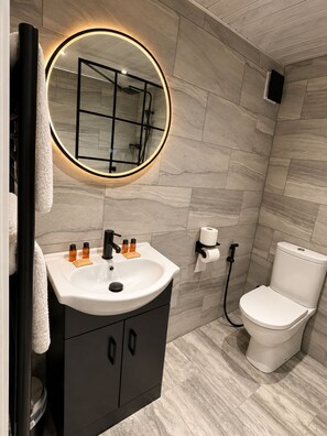 Unclassified image, 2 of 16, button - Ashfield Hotel (Huddersfield)