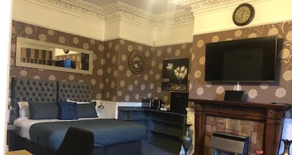 Ashfield Hotel
