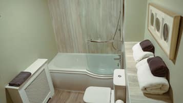 Comfort Double Room, Ensuite (7) | Bathroom