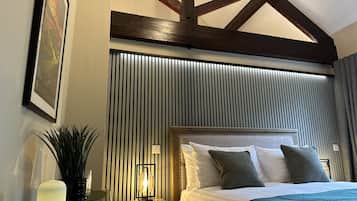 Signature Double Room, Ensuite, River View (1657 Collection )