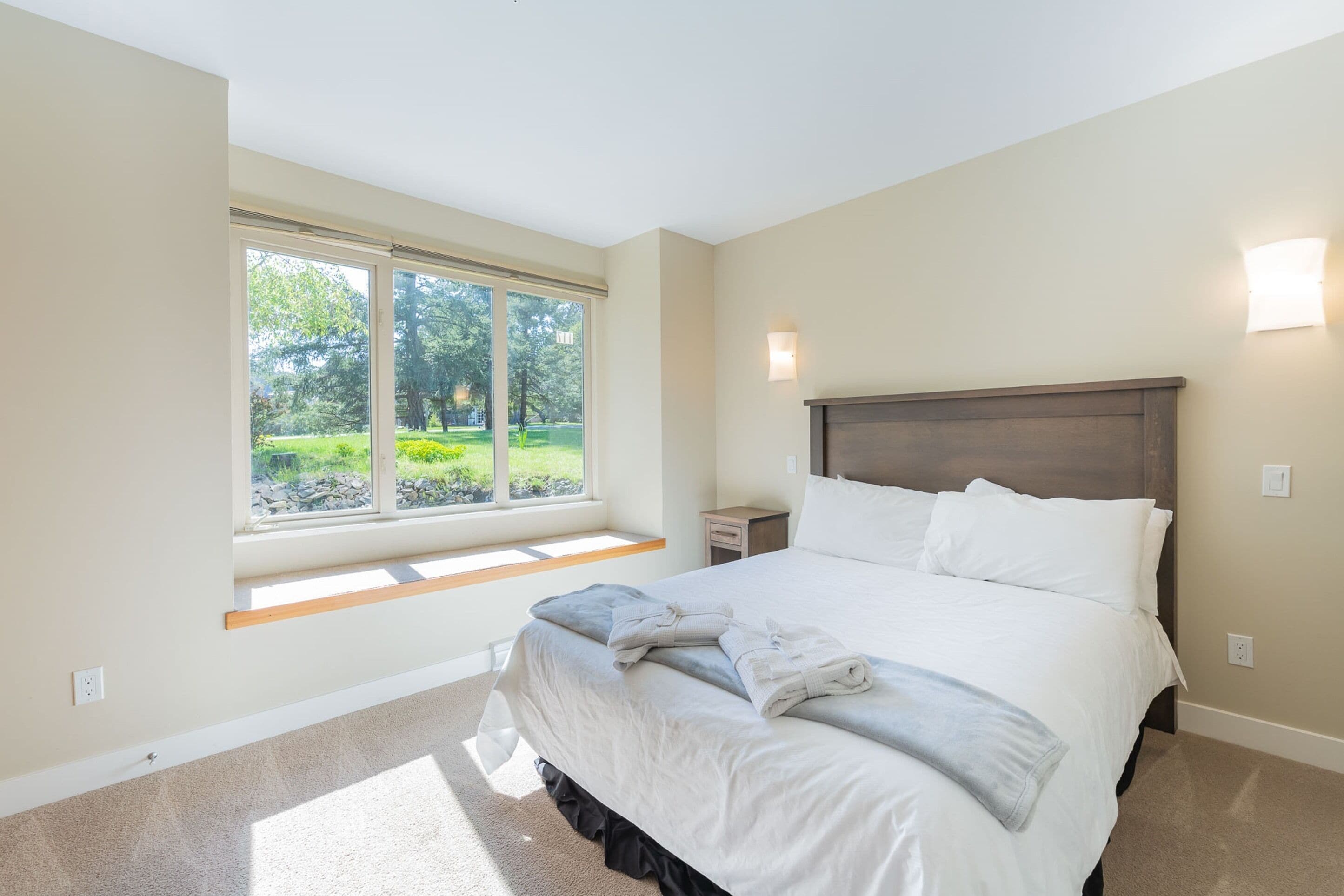 villa, 2 bedrooms, accessible, ocean view | 2 bedrooms, premium bedding, soundproofing, iron/ironing board