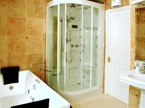 Double or Twin Room, Private Bathroom (SIDE) | Bathroom