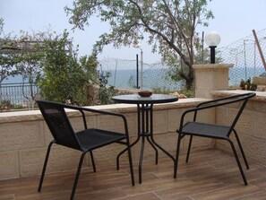 Balcony - Tamer guest house (Haifa)