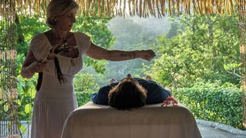 Couples treatment room(s), body treatments, hot stone massages