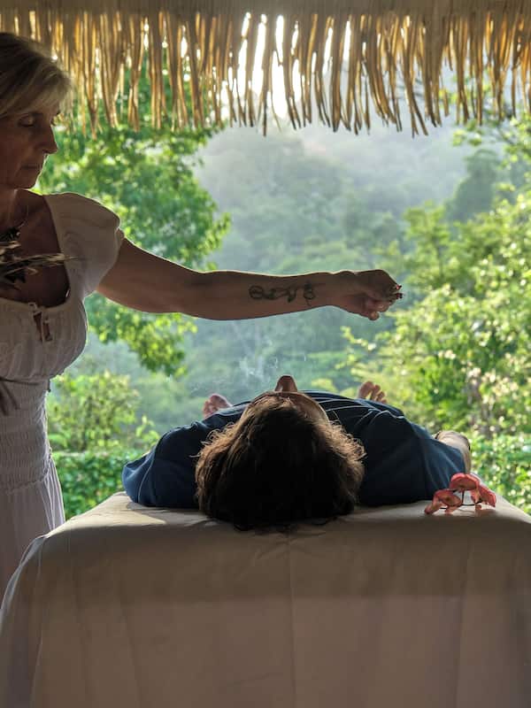 Couples treatment rooms, body treatments, hot stone massages