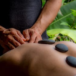 Couples treatment rooms, body treatments, hot stone massages