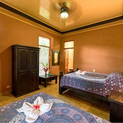 Hacienda Room | Bed sheets