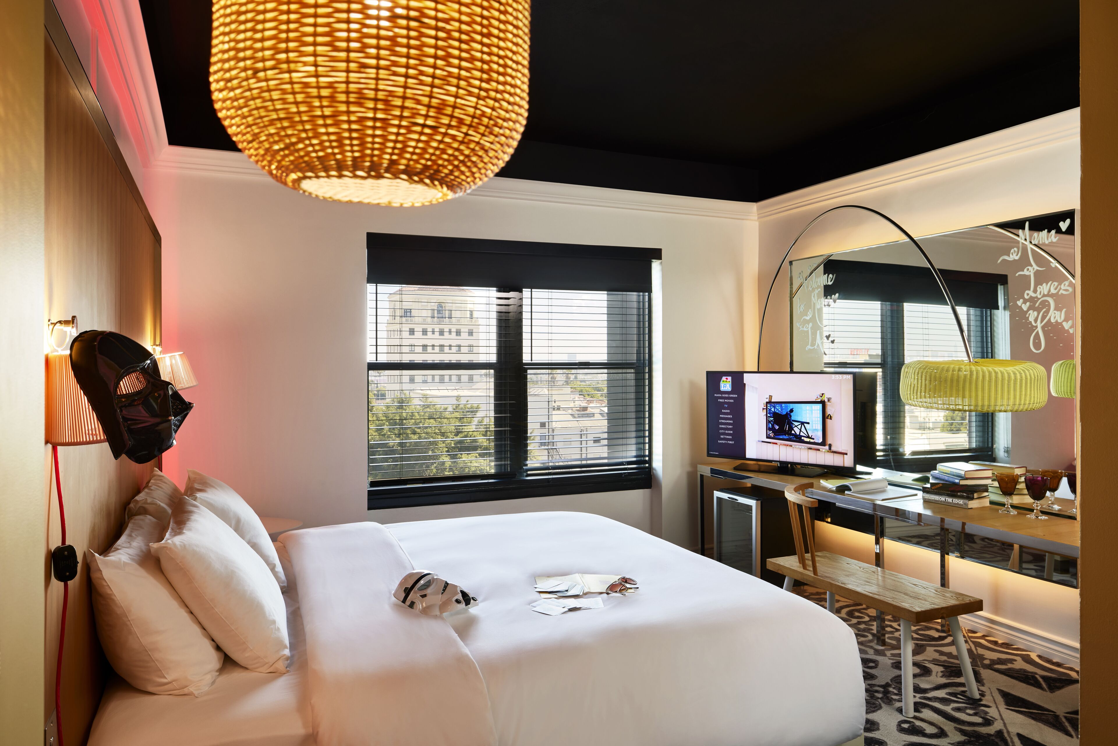 city room (medium mama) | 1 bedroom, premium bedding, in-room safe, individually decorated