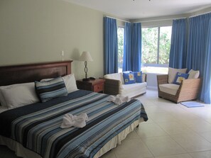 Deluxe King Room | Zimmersafe, Verdunkelungsvorhänge, schallisolierte Zimmer