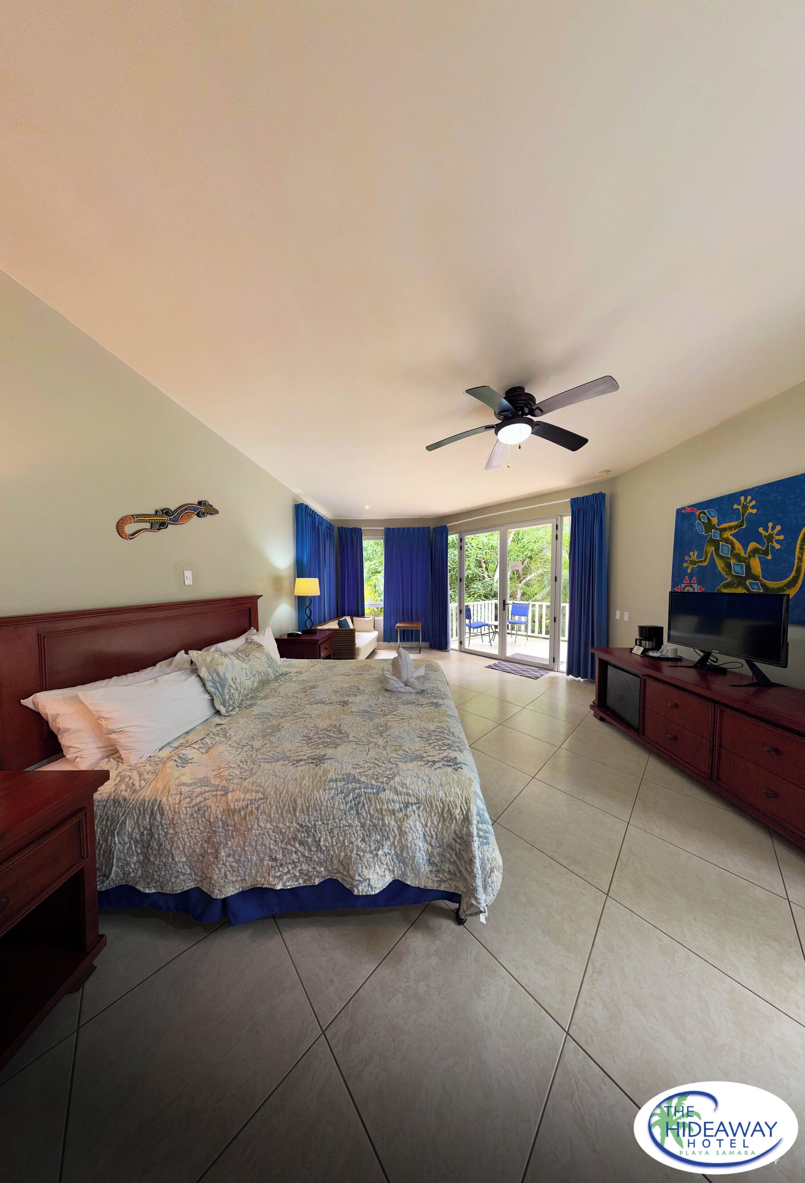 deluxe king room | in-room safe, blackout curtains, soundproofing, iron/ironing board