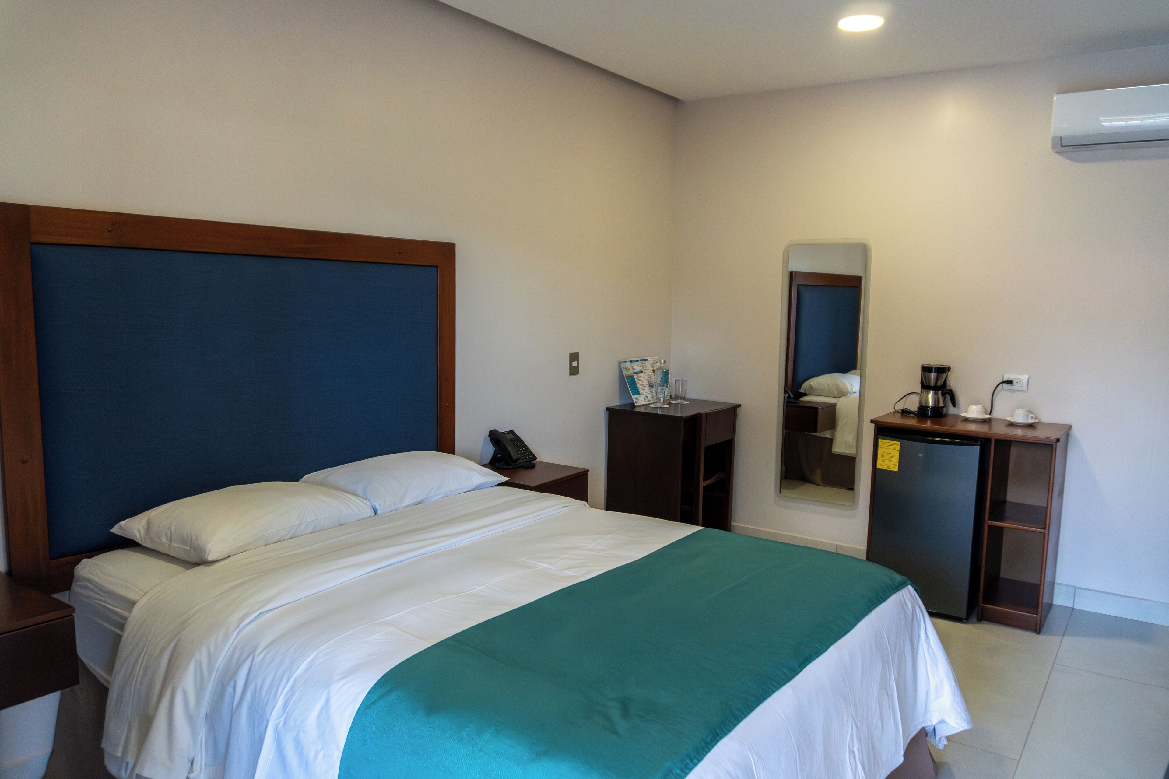 Standard Room | In-room safe, free WiFi, bed sheets