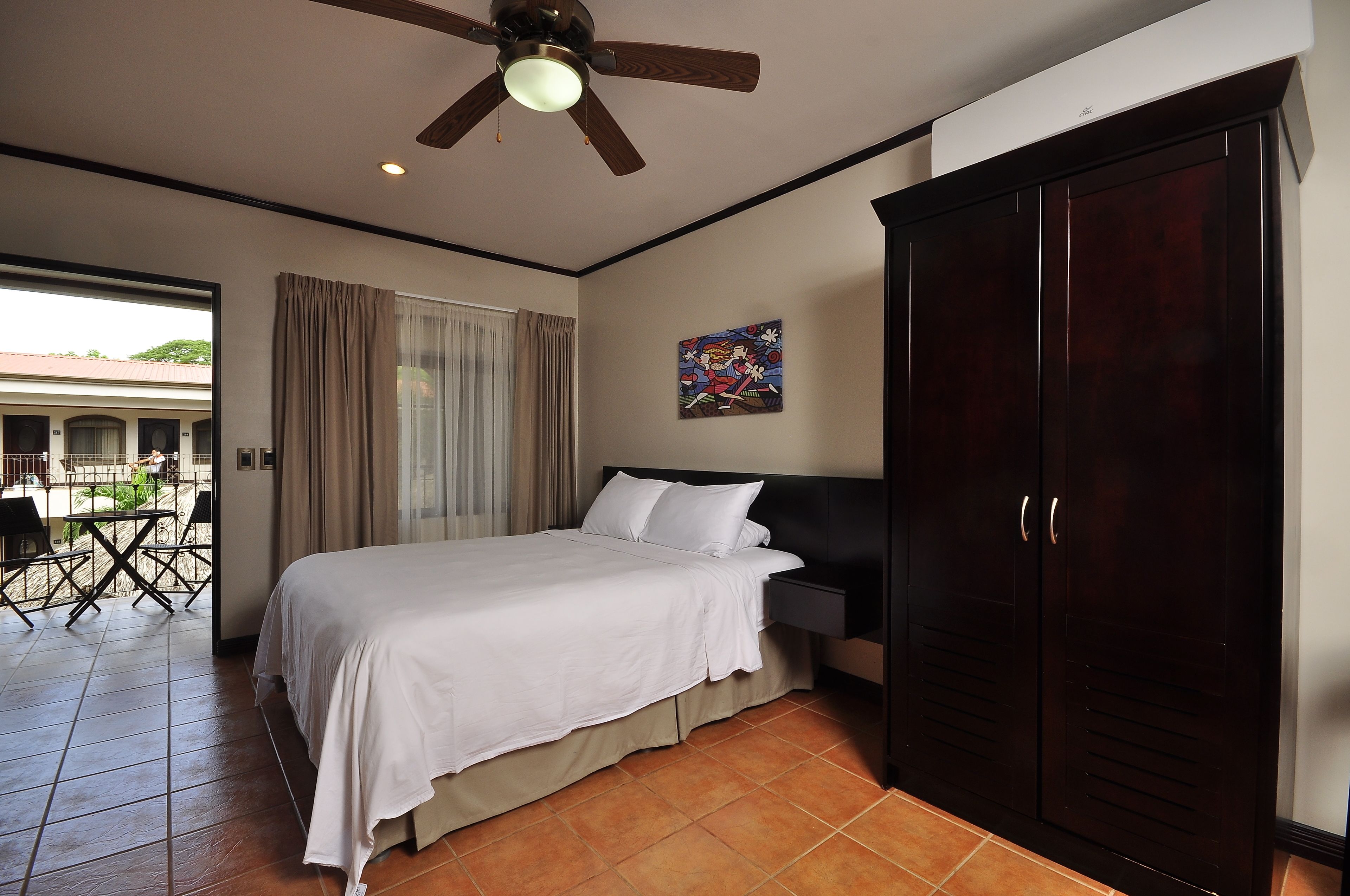 suite | 1 bedroom, in-room safe, free wifi, bed sheets