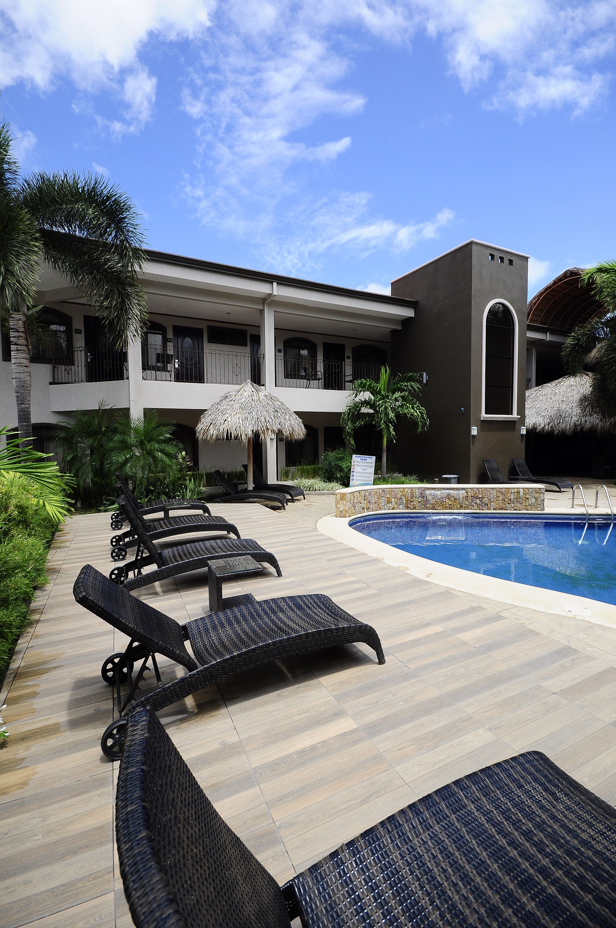 Kolam renang outdoor