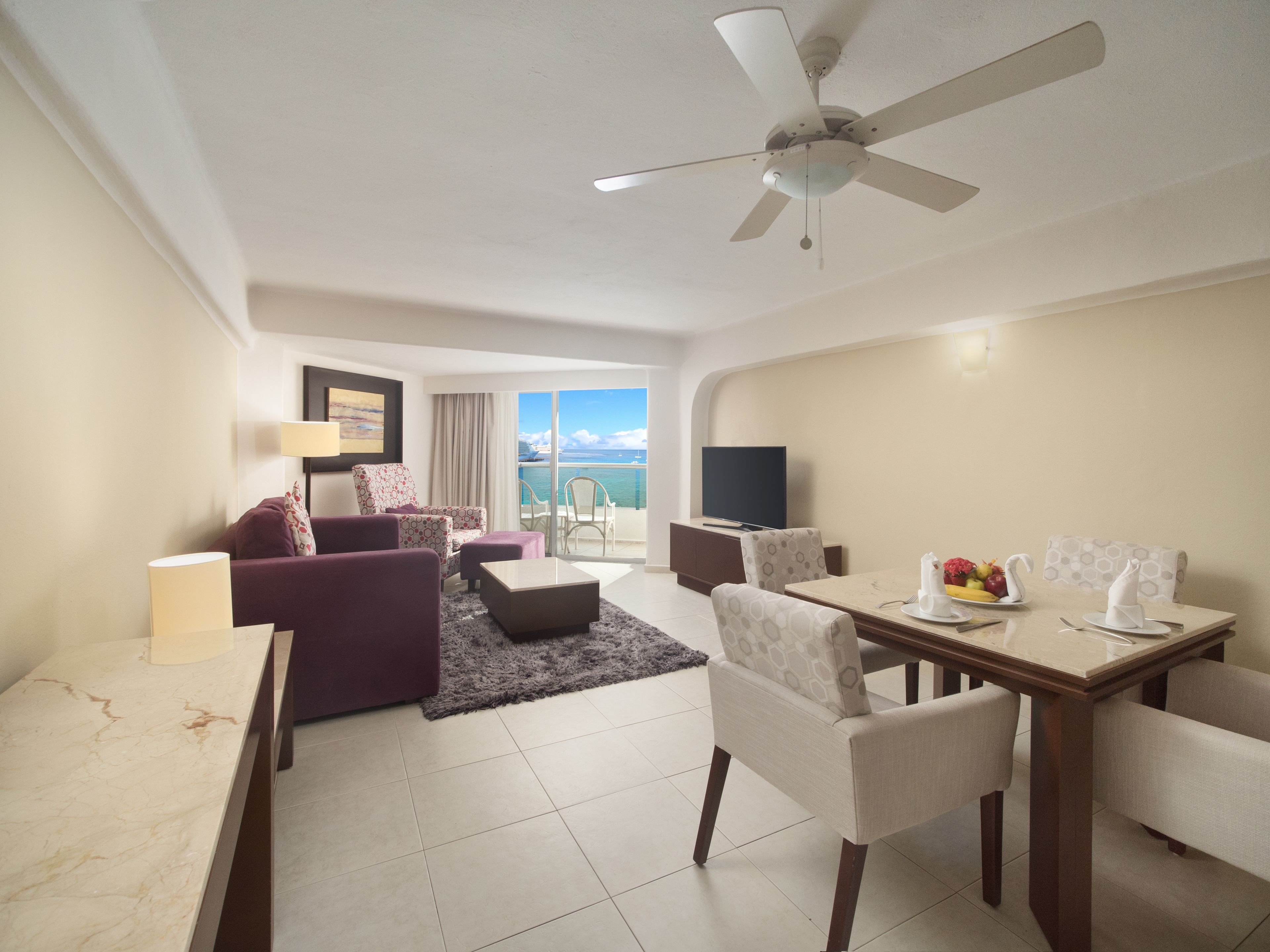 Roupas de cama premium, cofres nos quartos