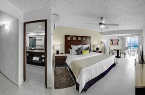 Premium bedding, down comforters, in-room safe, iron/ironing board - El Cid La Ceiba Beach All Inclusive (Cozumel)