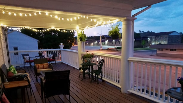 Terrace/patio - Hitching Horse Inn (Pierre)