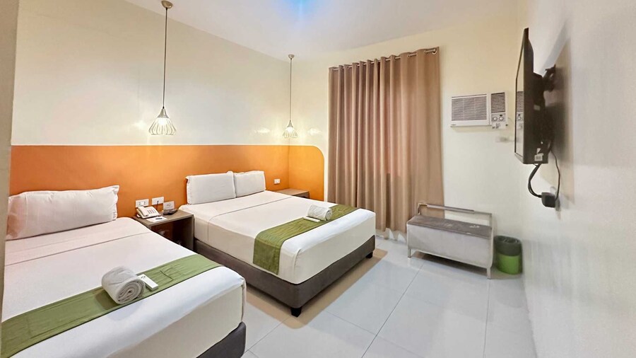 Travelbee Capitol Inn