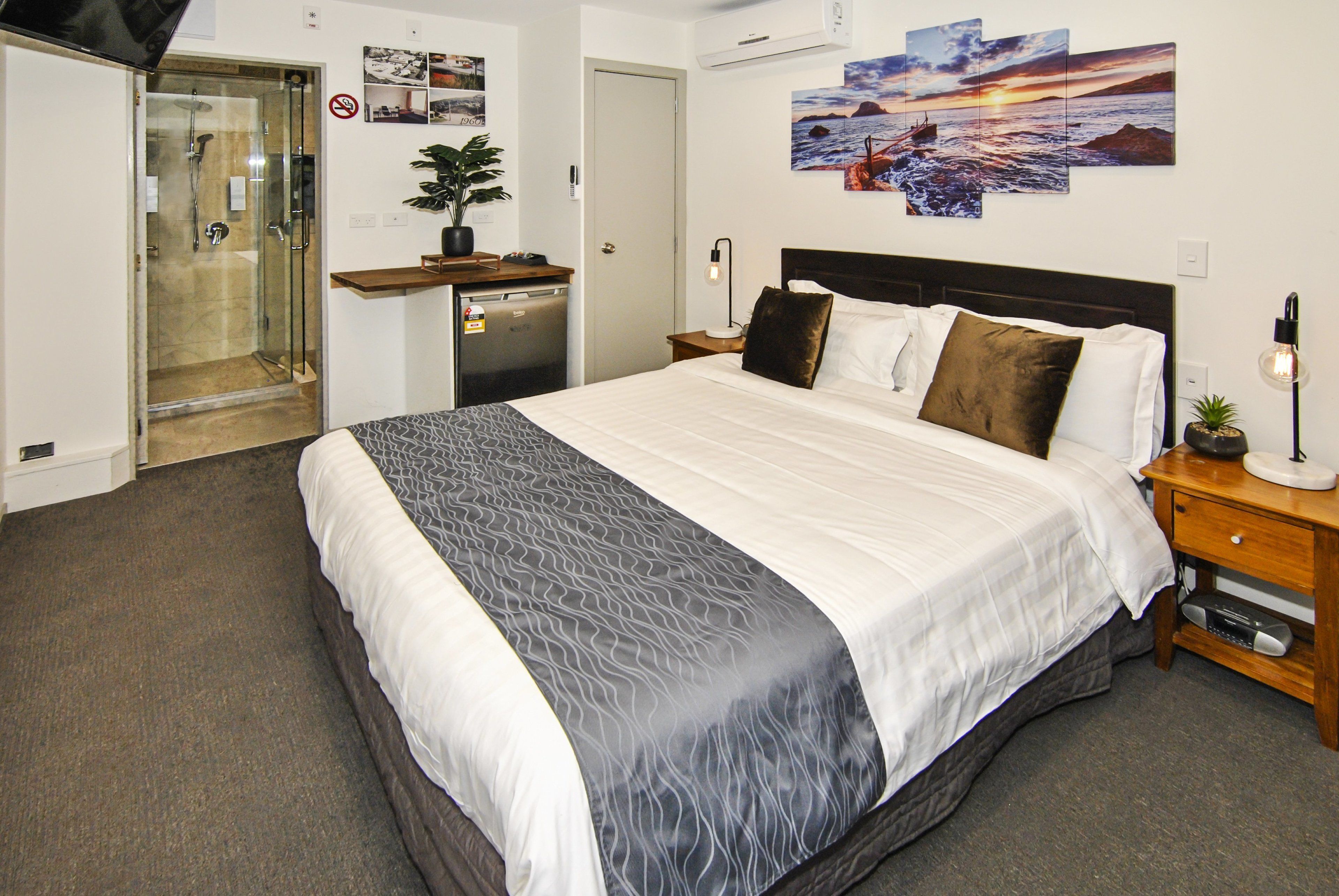 Photo - Newlands Court Motel