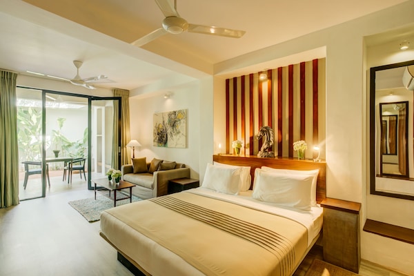 Deluxe Garden King Room