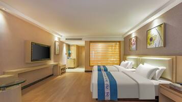 1 bedroom, premium bedding, down comforters, pillowtop beds