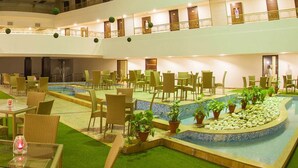 Courtyard - Velvet Clarks Exotica (Dera Bassi)