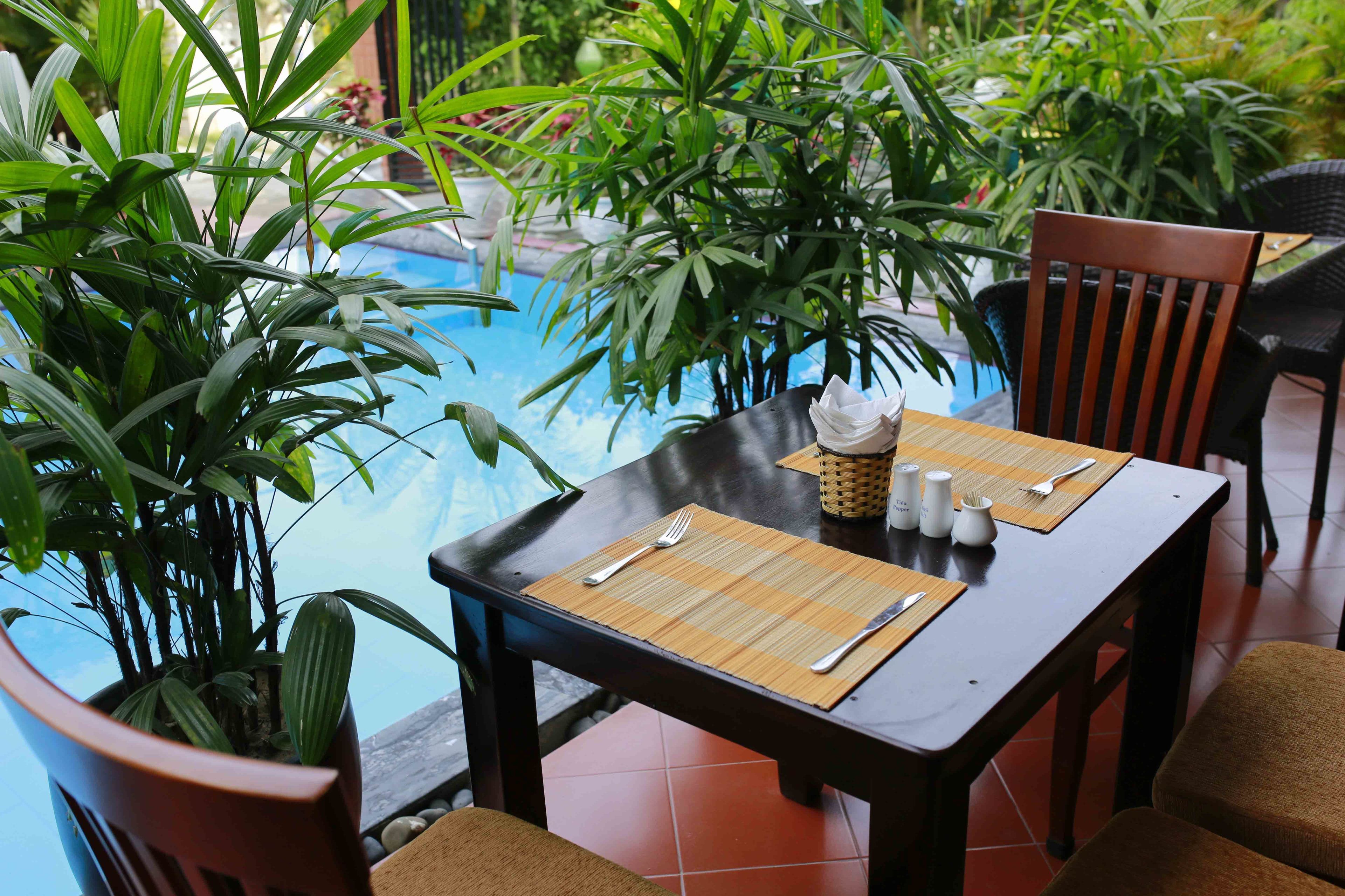 outdoor pool, pool loungers