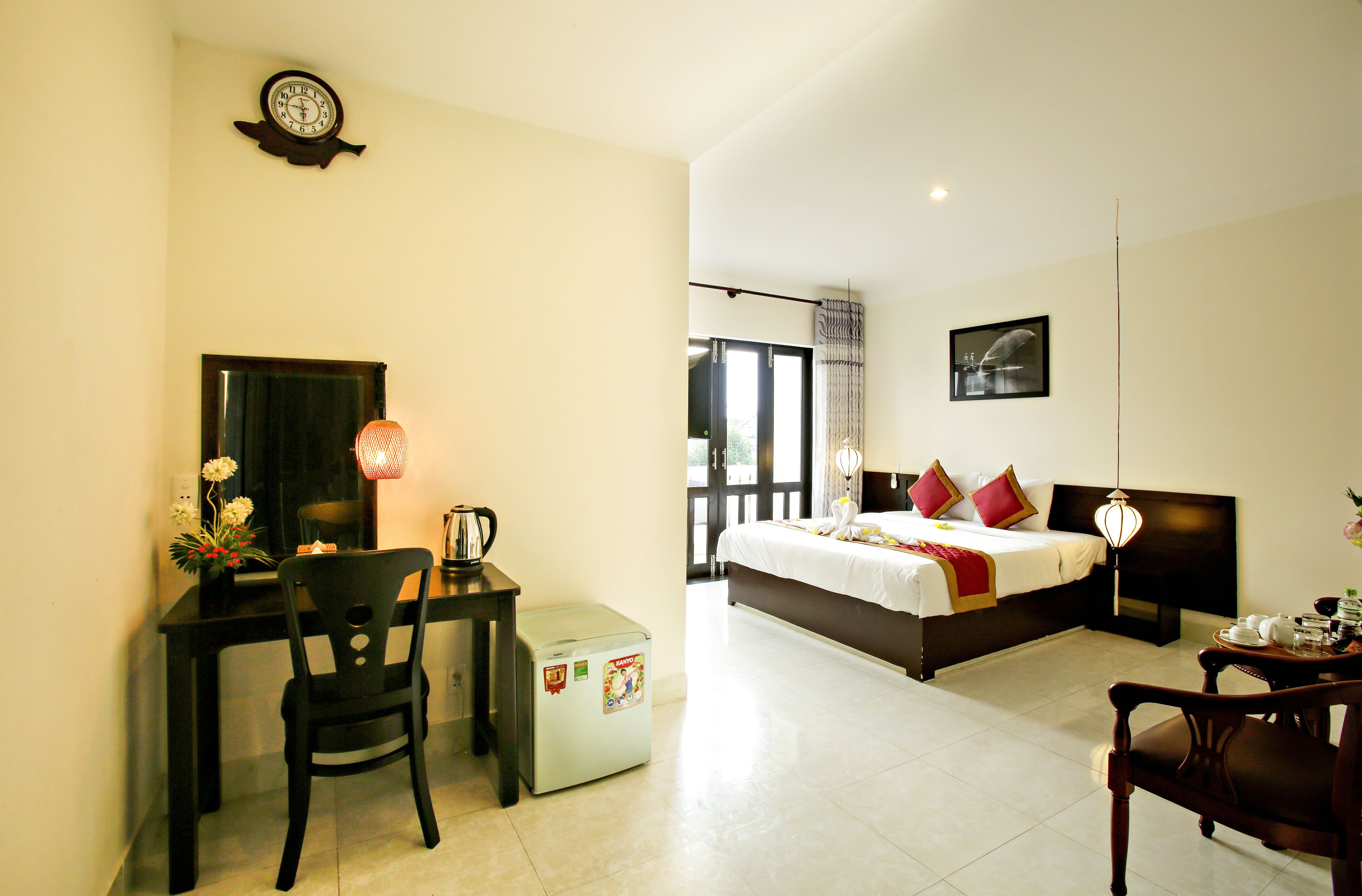 superior double room | 1 bedroom, premium bedding, minibar, in-room safe