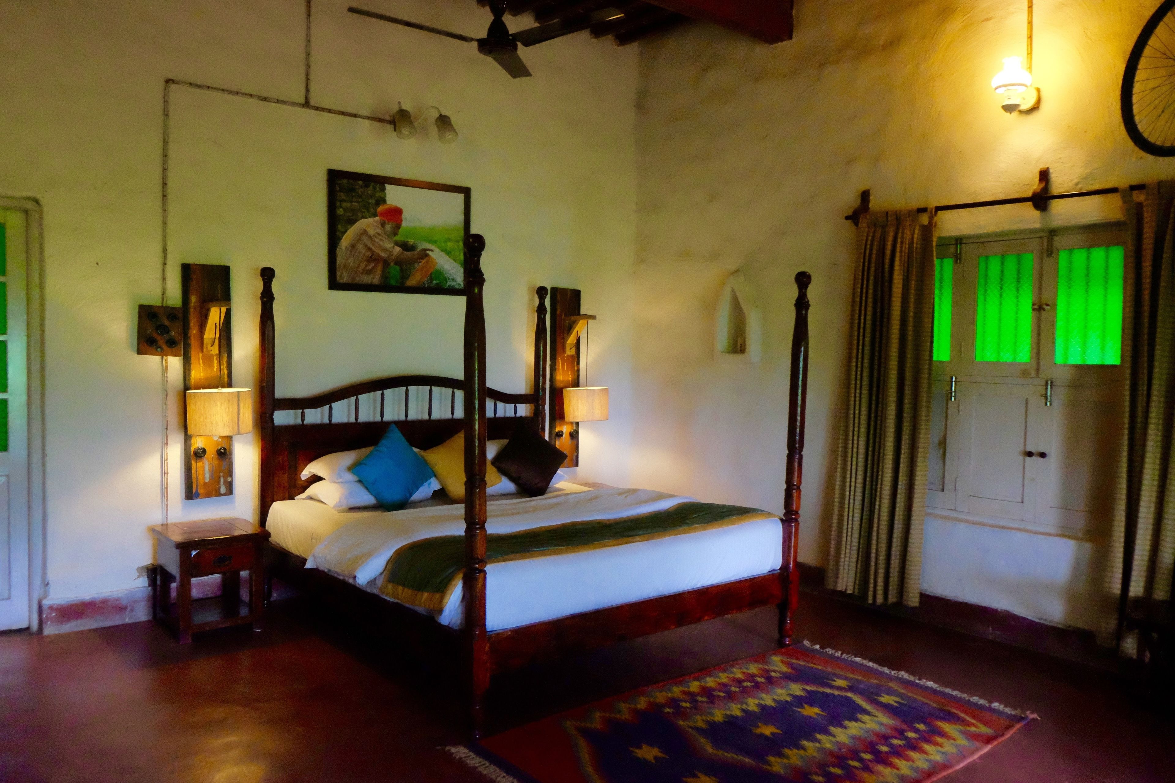 Standard Cottage, 1 King Bed, Accessible, Garden View