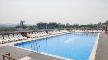 Seasonal outdoor pool