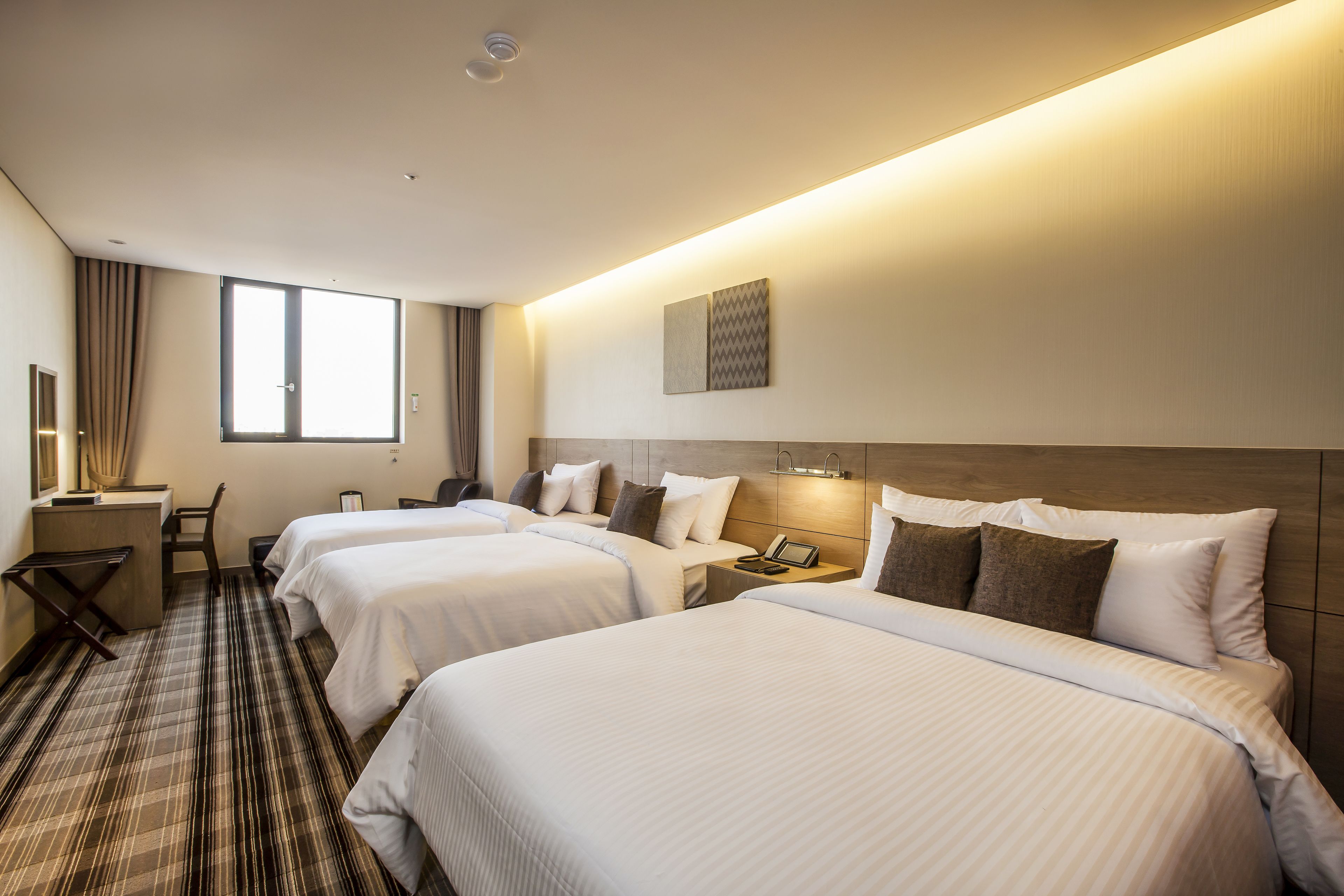 Photo - Hamilton Hotel