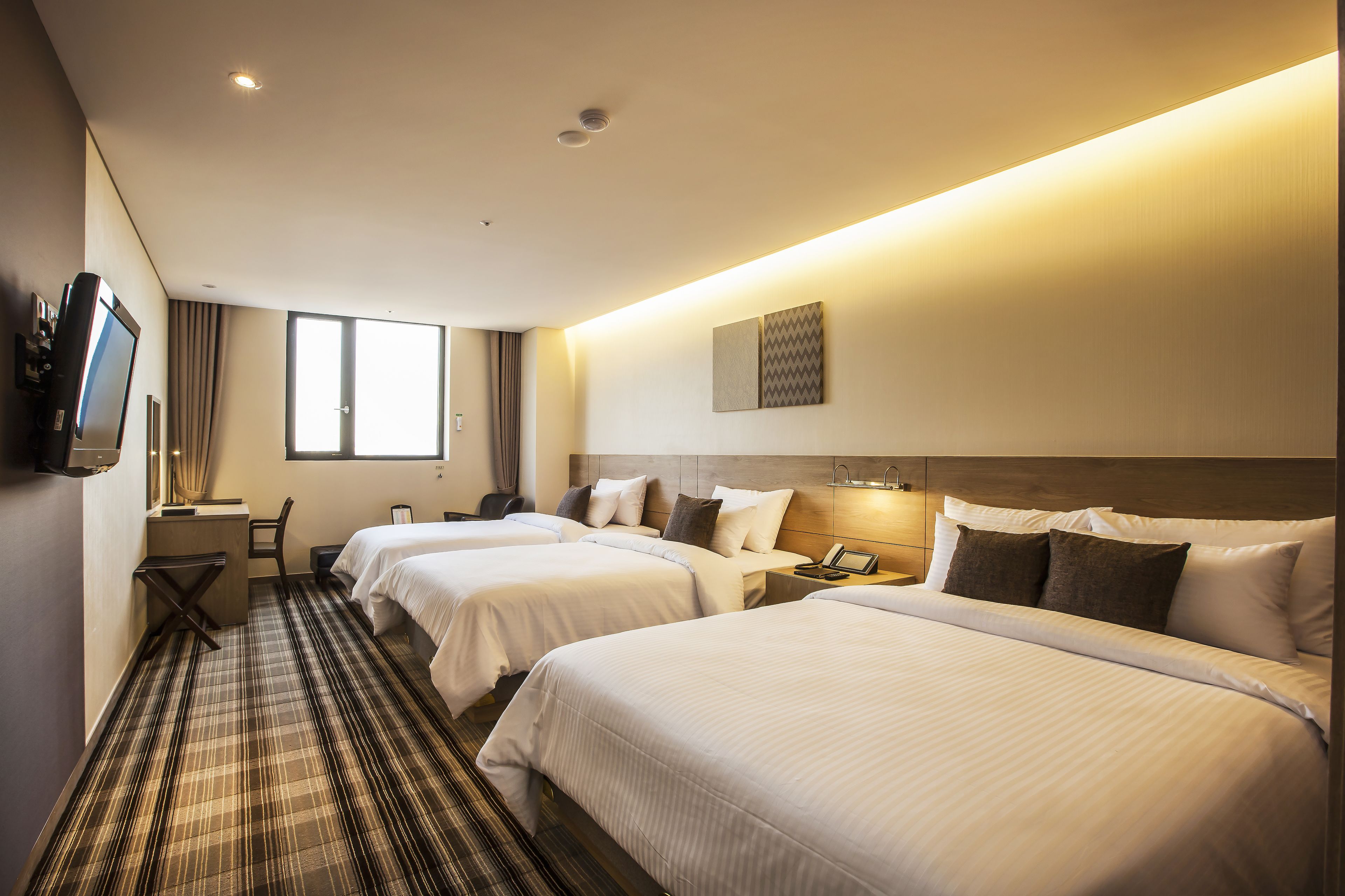 Photo - Hamilton Hotel