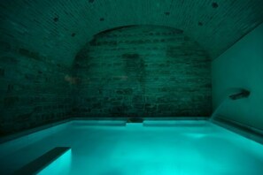 4 piscines couvertes