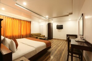 Deluxe Room | Premium bedding, rollaway beds, free WiFi