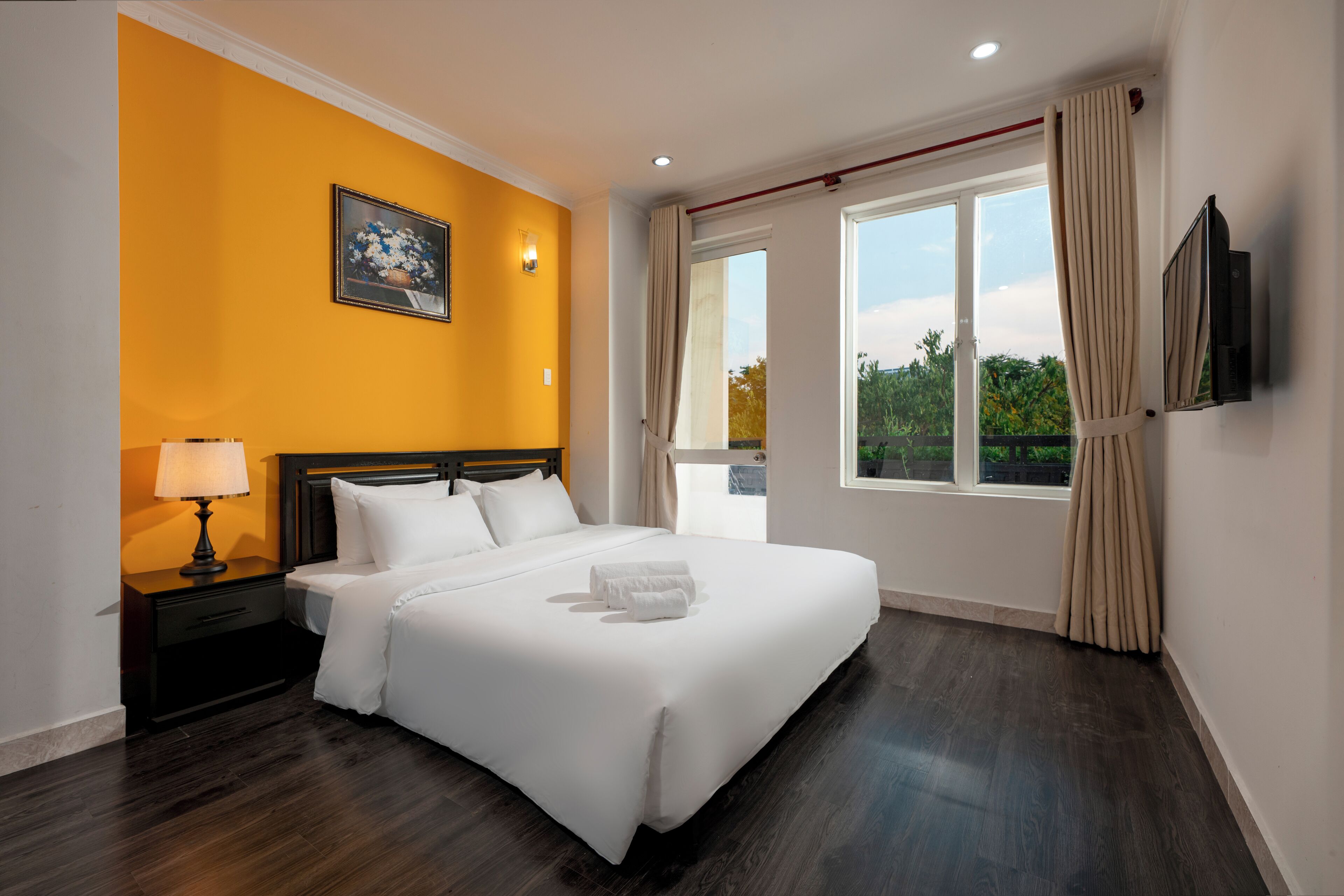 family triple room, multiple beds | 1 bedroom, minibar, in-room safe, desk